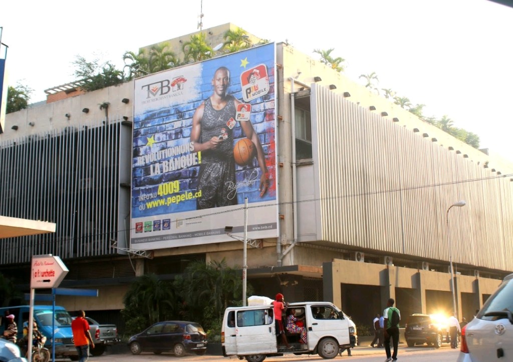 Mwene-Ditu : La Banque TMB rouvre ses portes suite à l&rsquo;intervention du gouverneur de&nbsp;Lomami