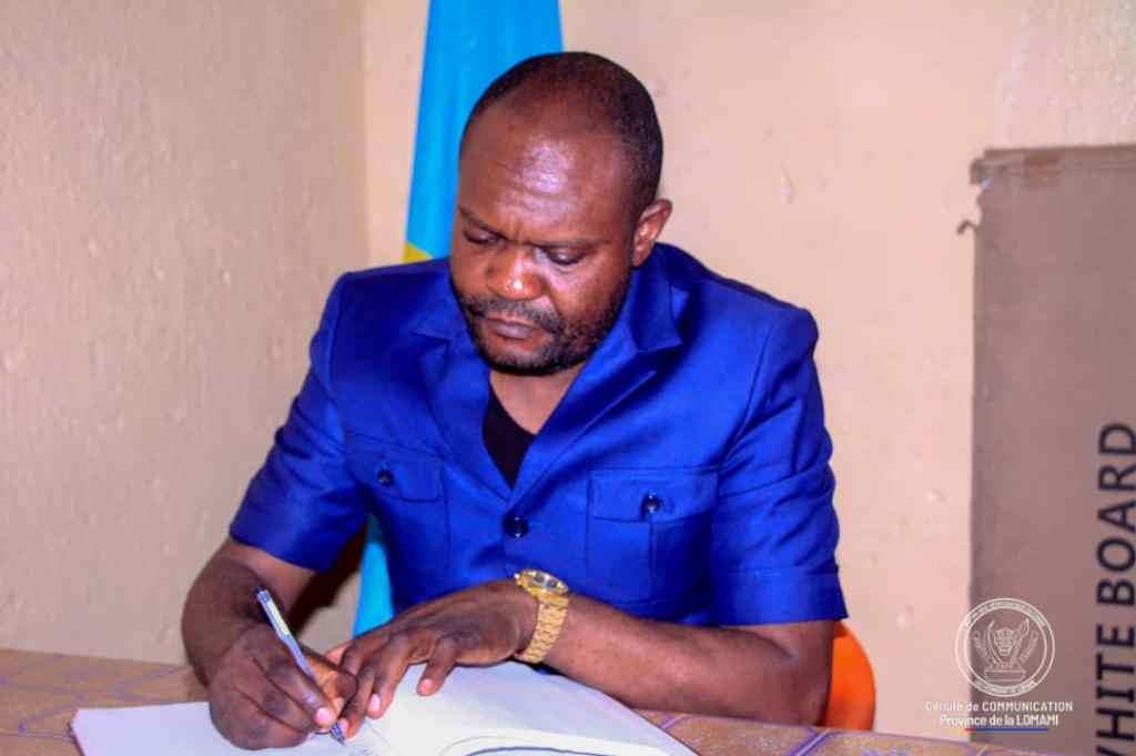 Lomami : Le gouverneur Iron Van Kalombo Musoko déclare la guerre aux barrières&nbsp;illégales